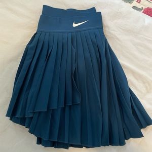 Nike Pleated Tennis Skirt L